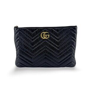 Gucci GG Marmont Pouch Matelasse Leather